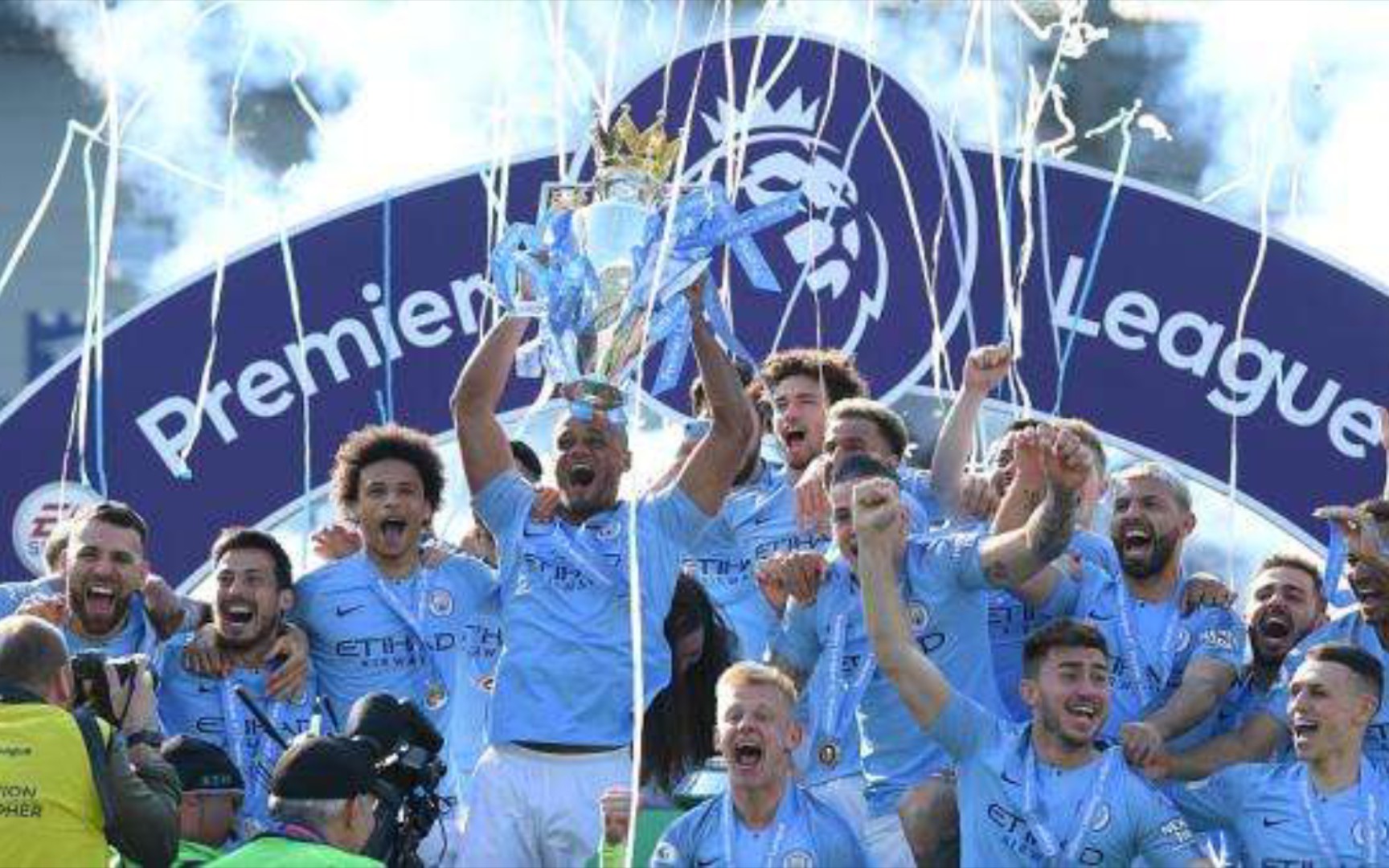 人们对其接 人们对其接